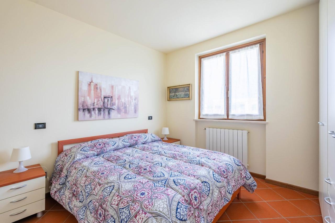 Pool - Marge Apartment - By Host4U Padenghe sul Garda Eksteriør bilde