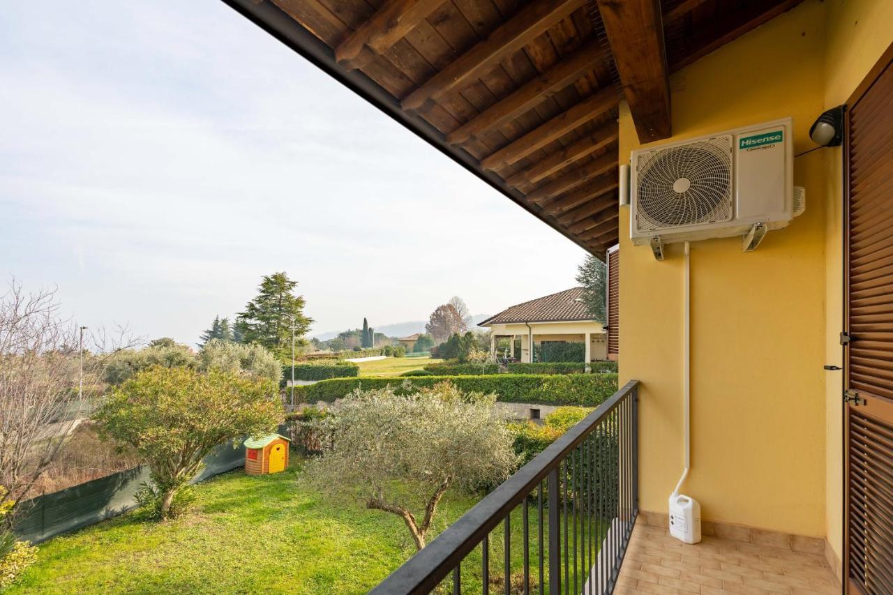 Pool - Marge Apartment - By Host4U Padenghe sul Garda Eksteriør bilde